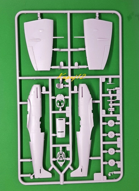 Model samolotu do sklejania SPITFIRE Mk Vb Model samolotu do sklejania SPITFIRE Mk Vb