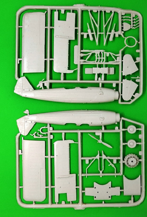 Model damolotu RWD 14b CZAPLA + podkład, farby, lakier, wash Model damolotu RWD 14b CZAPLA + podkład, farby, lakier, wash