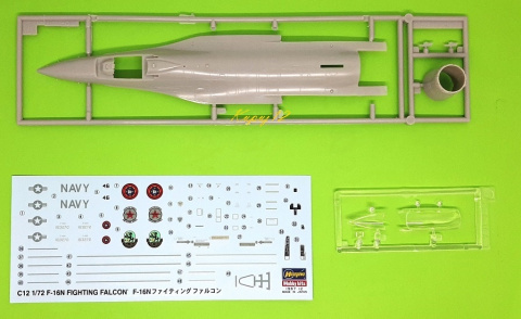 Model samolotu do sklejania F-16N FIGHTING FALCON TOPGUN 1:72 farby Model samolotu do sklejania F-16N FIGHTING FALCON TOPGUN 1:72 farby