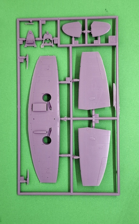 Model Samolotu do sklejania SPITFIRE Mk V Zestaw: podkład, farby, lakier Model Samolotu do sklejania SPITFIRE Mk V Zestaw: podkład, farby, lakier