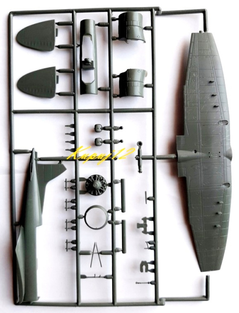Model samolotu AICHI D3-AI Pearl Harbor + mata A3, farb, klej modelarski, pędzelki do modeli ... STARTOWY ZESTAW DLA MODELARZA Model samolotu AICHI D3-AI Pearl Harbor + mata A3, farb, klej modelarski, pędzelki do modeli ... STARTOWY ZESTAW DLA MODELARZA