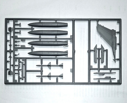 MODEL plastikowy samolot do sklejania F-16 Jastrząb, polska wersja +mata modelarska, klej, podkład, farba, ZESTAW NA START...