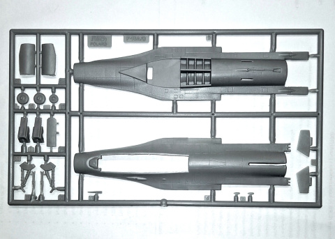 MODEL plastikowy samolot do sklejania F-16 Jastrząb, polska wersja +klej, podkład do modeli, farba do modeli, ZESTAW NA START... MODEL plastikowy samolot do sklejania F-16 Jastrząb, polska wersja +klej, podkład do modeli, farba do modeli, ZESTAW NA START...