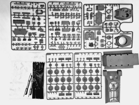 PLASTIKOWY MODEL do sklejania czołg T34/85 RUDY 102 + klej modelarski , podkład, lakier do modeli, farba akrylowa do modeli + PLASTIKOWY MODEL do sklejania czołg T34/85 RUDY 102 + klej modelarski , podkład, lakier do modeli, farba akrylowa do modeli +