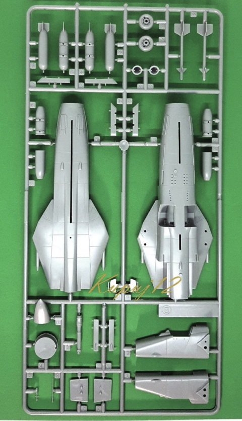 PLASTIKOWY MODEL samolot do sklejania MiG-27 FLOGGER D + mata modelarska samogojąca A3, farby, klej ... DUŻU ZESTAW NA START PLASTIKOWY MODEL samolot do sklejania MiG-27 FLOGGER D + mata modelarska samogojąca A3, farby, klej ... DUŻU ZESTAW NA START