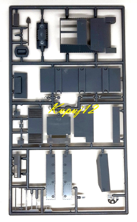 CZOŁG model plastikowy do sklejania niemiecki pojazd dowodzenia SdKfz 135 + mata, klej, farby modelarskie akrylowe, podkład... CZOŁG model plastikowy do sklejania niemiecki pojazd dowodzenia SdKfz 135 + mata, klej, farby modelarskie akrylowe, podkład...