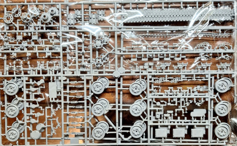 PLASTIKOWY MODEL do sklejania czołgu T-90 + klej modelarski wamod, farby akrylowe do modeli matowe, pędzelek modelarski 000 ... PLASTIKOWY MODEL do sklejania czołgu T-90 + klej modelarski wamod, farby akrylowe do modeli matowe, pędzelek modelarski 000 ...
