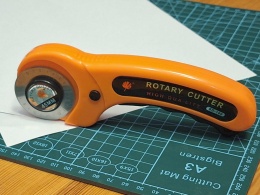 Nożyk krążkowy krawiecki, nóż z ostrzem krążkowym 45mm