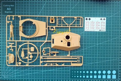 MODEL do sklejania czołgu Panzer Kampfwagen VI Tiger II, Porsche Turret, King Tiger, Tygrys Królewski, skala 1:35, farby, klej.. MODEL do sklejania czołgu Panzer Kampfwagen VI Tiger II, Porsche Turret, King Tiger, Tygrys Królewski, skala 1:35, farby, klej..