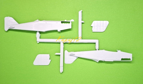 Model plastikowy samolot do sklejania Royal Aircraft Factory S.E. 5A + mata A3, klej modelarski, podkład, farby akrylowe matowe. Model plastikowy samolot do sklejania Royal Aircraft Factory S.E. 5A + mata A3, klej modelarski, podkład, farby akrylowe matowe.