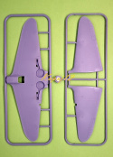 MODEL plastikowego samolotu do sklejania LaGG-3 series 1-4: Podkład, farby