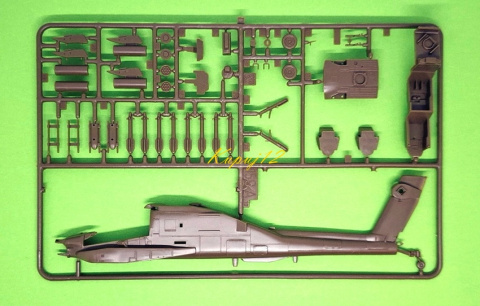 AH-64A APACHE Amerykański szturmowy śmigłowiec Model do sklejania+Mata,farby, lakier, klej, pędzle, narzędzia AH-64A APACHE Amerykański szturmowy śmigłowiec Model do sklejania+Mata,farby, lakier, klej, pędzle, narzędzia