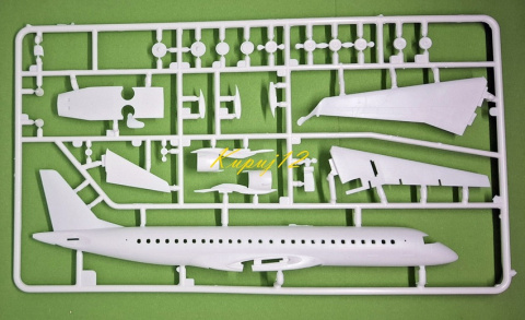 EMBRAER 190 Pasażerski samolot plastikowy model do sklejania samolotu Revell EMBRAER 190 Pasażerski samolot plastikowy model do sklejania samolotu Revell