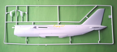 MODEL do sklejania samolotu Antonow An-124 Ruslan Zestaw: farba podkładowa, farby, lakier, wash MODEL do sklejania samolotu Antonow An-124 Ruslan Zestaw: farba podkładowa, farby, lakier, wash