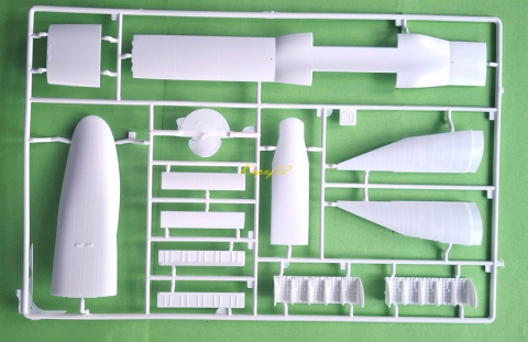 MODEL do sklejania samolotu Antonow An-124 Ruslan Zestaw: farba podkładowa, farby, lakier, wash MODEL do sklejania samolotu Antonow An-124 Ruslan Zestaw: farba podkładowa, farby, lakier, wash