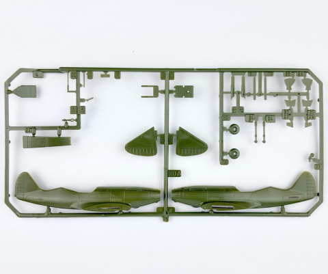 MODELl samolotu do sklejania Mig-3 + mata A3 samogojąca modelarska, klej, 3 pędzle, podkład, farby, lakier.. MODELl samolotu do sklejania Mig-3 + mata A3 samogojąca modelarska, klej, 3 pędzle, podkład, farby, lakier..