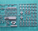 NIEMIECKI transporter opancerzony Hanomag Sdk.Fz.251 + 3 pędzle, klej, farby, podkład, lakier, skala 1:35