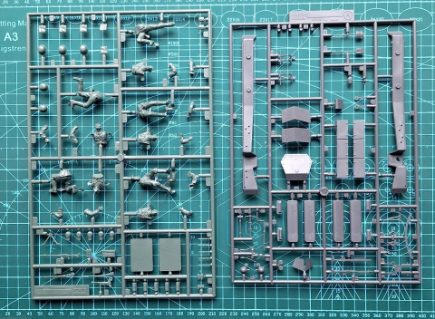 NIEMIECKI transporter opancerzony Hanomag Sdk.Fz.251 + 3 pędzle, klej, farby, podkład, lakier, skala 1:35 NIEMIECKI transporter opancerzony Hanomag Sdk.Fz.251 + 3 pędzle, klej, farby, podkład, lakier, skala 1:35