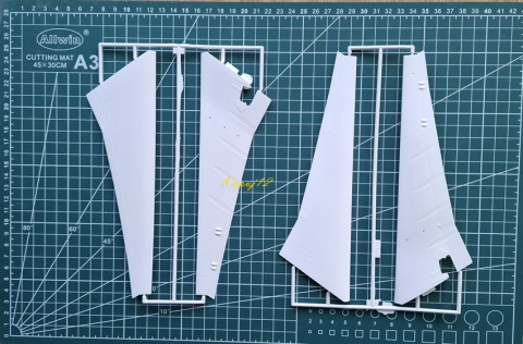 AIRBUS A340-300 duży plastikowy model do sklejania samolotu pasażerskiego + farby.... AIRBUS A340-300 duży plastikowy model do sklejania samolotu pasażerskiego + farby....