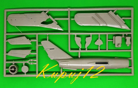 MODEL samolotu do sklejania MIG-17 PF + mata, farby, lakier, 3 pędzelki, klej MODEL samolotu do sklejania MIG-17 PF + mata, farby, lakier, 3 pędzelki, klej