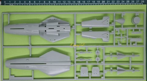 MODEL samolotu MiG 23S Flogger B + podkład, lakier, farby MODEL samolotu MiG 23S Flogger B + podkład, lakier, farby