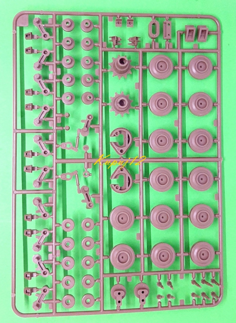 MODEL amerykańskiego czołgu M48A3 Patton + farby, podkład, lakier, skala 1:35 MODEL amerykańskiego czołgu M48A3 Patton + farby, podkład, lakier, skala 1:35