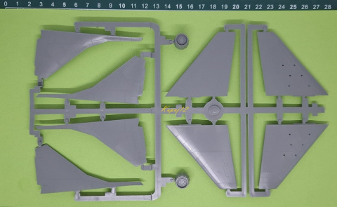 MODEL samolot MiG-29 Duch Kijowa+zestaw, mata, podkład, farby, klej, pędzle MODEL samolot MiG-29 Duch Kijowa+zestaw, mata, podkład, farby, klej, pędzle