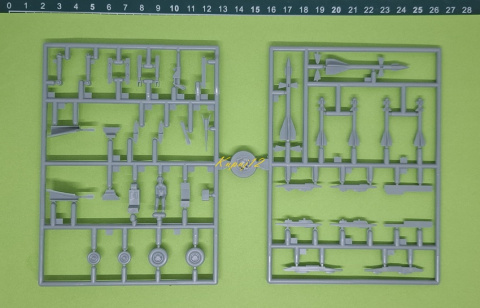 MODEL samolot MiG-29 Duch Kijowa+zestaw, mata, podkład, farby, klej, pędzle MODEL samolot MiG-29 Duch Kijowa+zestaw, mata, podkład, farby, klej, pędzle