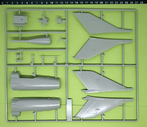 MODEL MiG-21PF Fishbed-D – radziecki samolot myśliwski Academy skala 1:48 MODEL MiG-21PF Fishbed-D – radziecki samolot myśliwski Academy skala 1:48