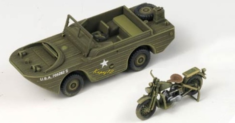 MODEL transporter amfibia, motor M3 Half Track & 14 ton Amphibion Vehicle Academy Skala 1:72 MODEL transporter amfibia, motor M3 Half Track & 14 ton Amphibion Vehicle Academy Skala 1:72