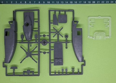 ŚMIGŁOWIEC Super Lynx HMA.8 model do sklejania Plastyk Skala 1:72 ŚMIGŁOWIEC Super Lynx HMA.8 model do sklejania Plastyk Skala 1:72