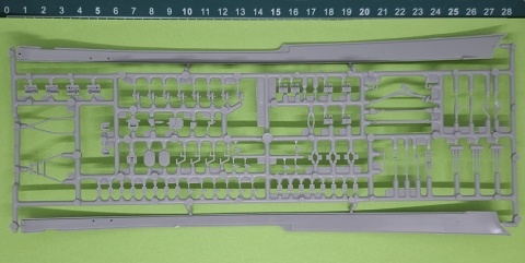 2 okręty amerykańskie U.S.S. Indianapolis U.S.S. Fletcher Pcific Warriors Revell skala 1:700